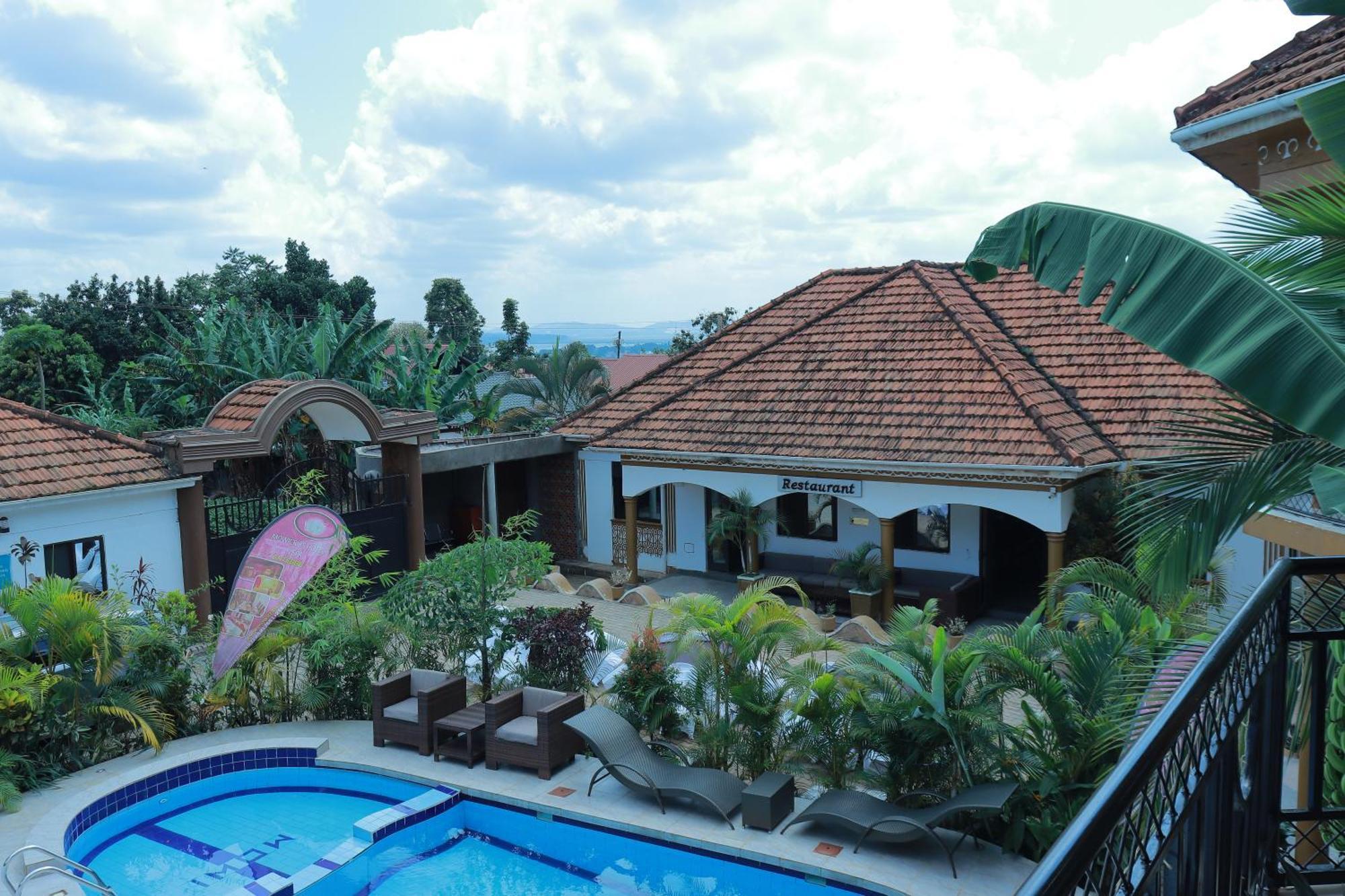 Mowicribs Hotel And Spa Entebbe Exteriör bild