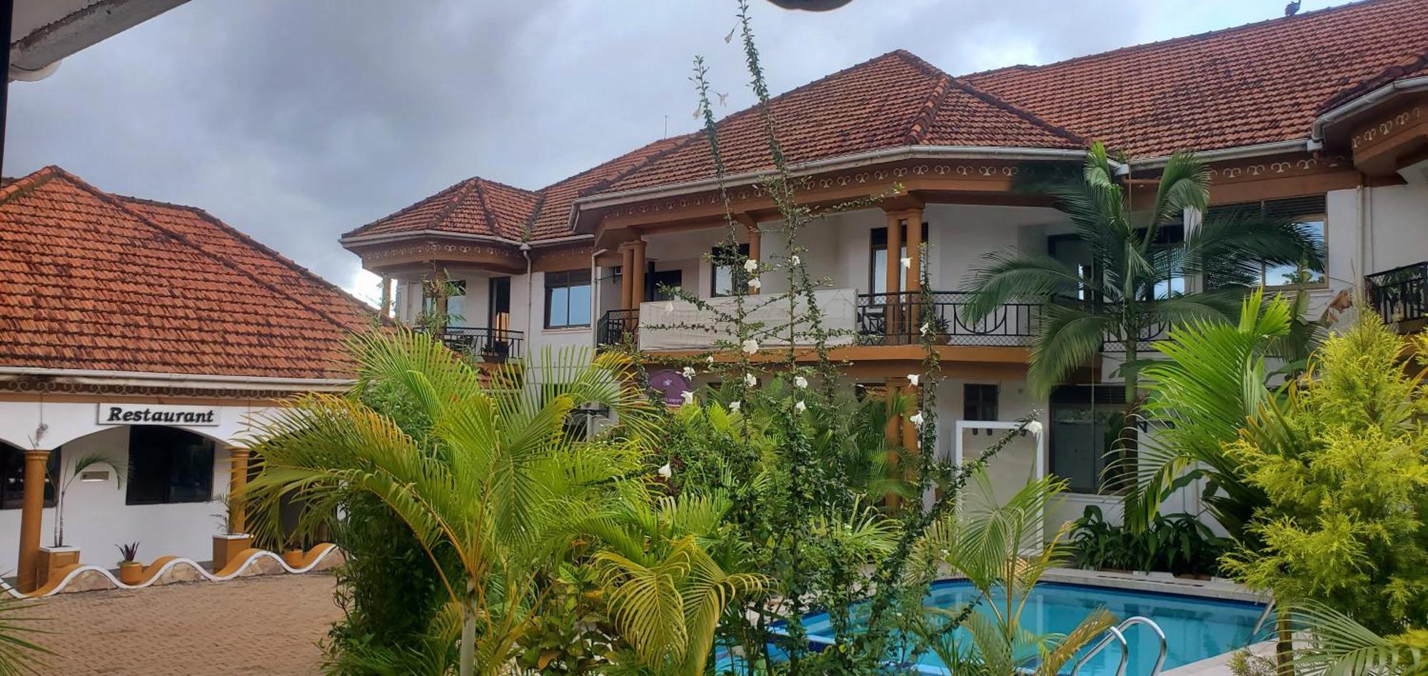 Mowicribs Hotel And Spa Entebbe Exteriör bild